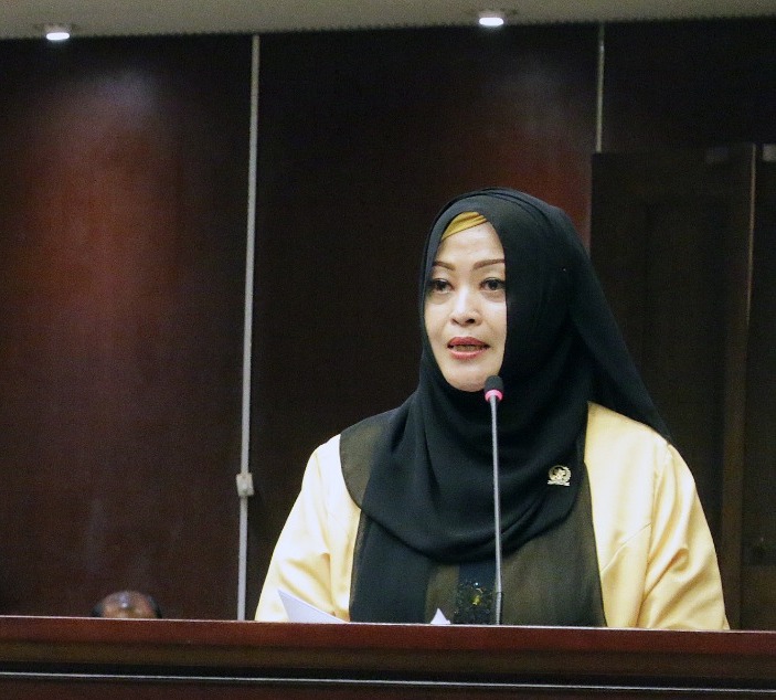 Fahira Nilai Omnibus Law Bentuk Frustasi Pemerintah atas Mandeknya Ekonomi